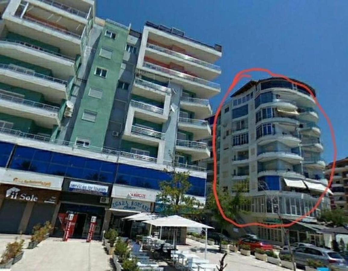 Vivi La Tua Vacanza Con L'Appartamento 1 Di Ervin! Enjoy Your Holiday With Ervin'S Apartment 1! Vlorë Exteriör bild